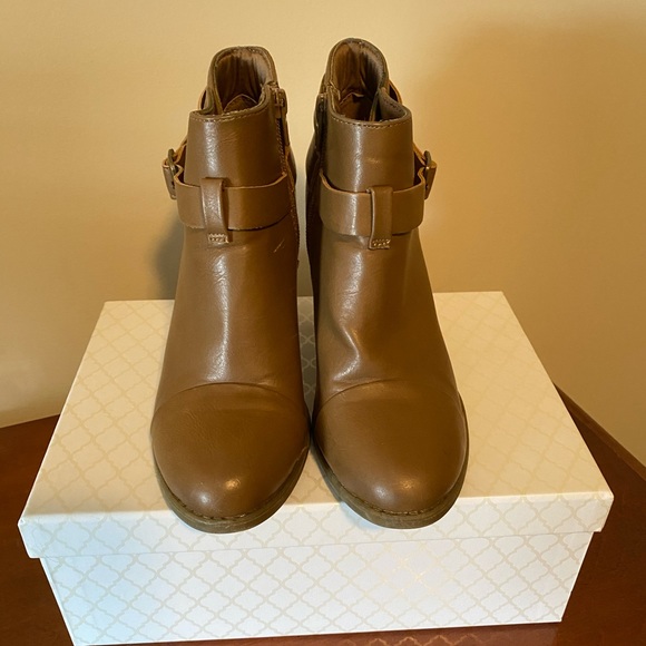 LC Lauren Conrad Tan Heeled Booties - Picture 2 of 7